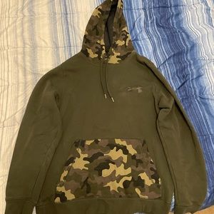 Dark Green Under Armour Sweatshirt with Camo Pocket and Hood
